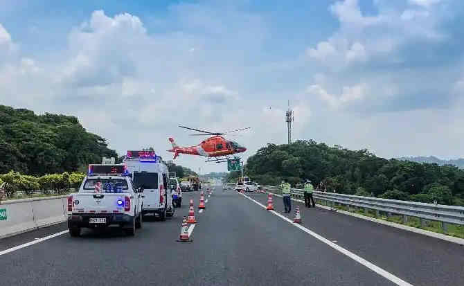鸡冠区高速公路汽车救援案例
